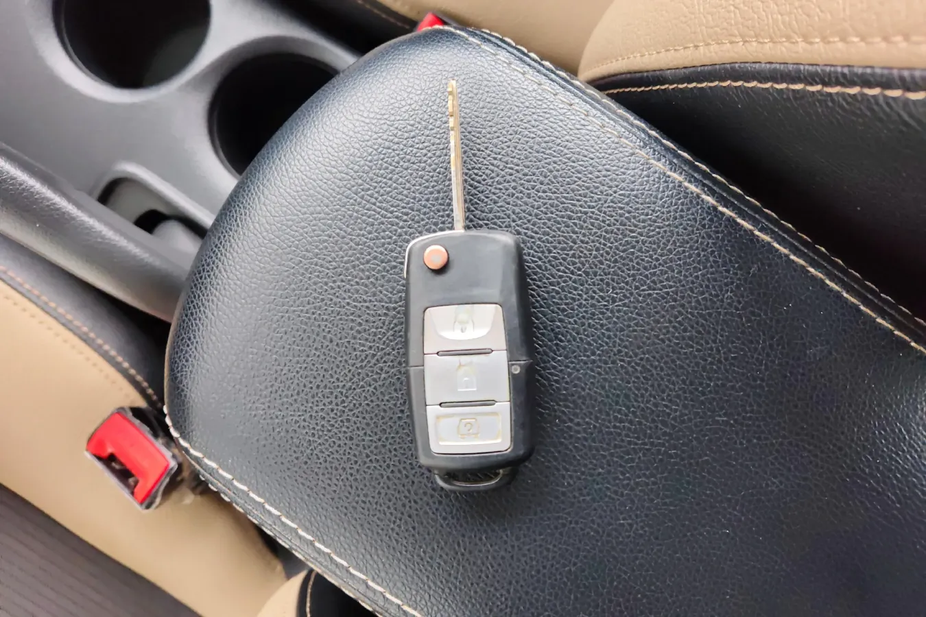 2015 DongFeng Forthing Joyear X3 1.5L 120HP L4 5MT,autocango,china used car exporter,china ev exporter,chinese used car exporter,chinese used ev exporter