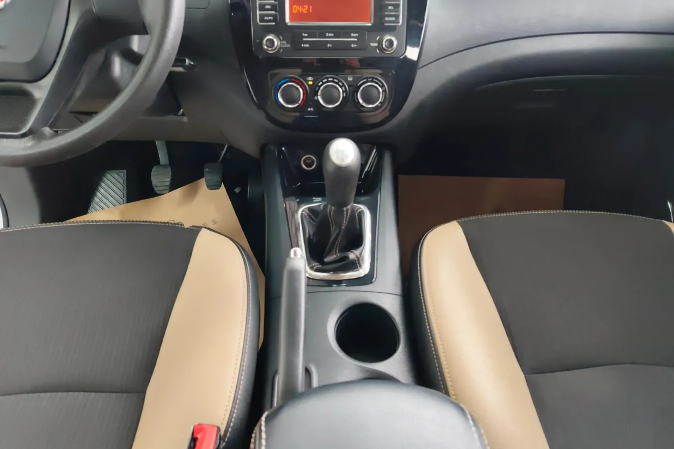 2015 DongFeng Forthing Joyear X3 1.5L 120HP L4 5MT,autocango,china used car exporter,china ev exporter,chinese used car exporter,chinese used ev exporter