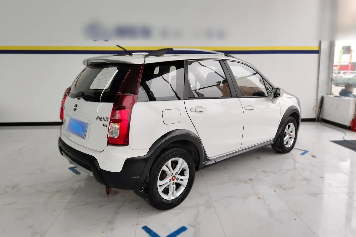 2015 DongFeng Forthing Joyear X3 1.5L 120HP L4 5MT,autocango,china used car exporter,china ev exporter,chinese used car exporter,chinese used ev exporter
