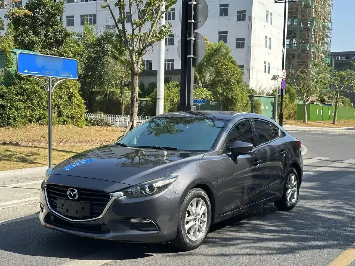 2017 Mazda 3 Axela 1.5L 117HP L4 6AT
