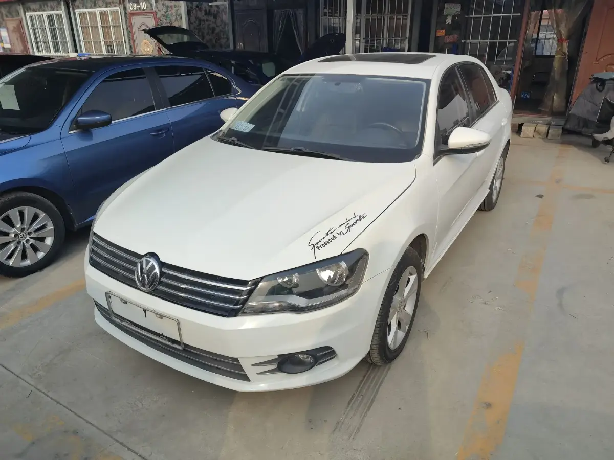2014 Volkswagen Bora 1.6L 105HP L4 6AT