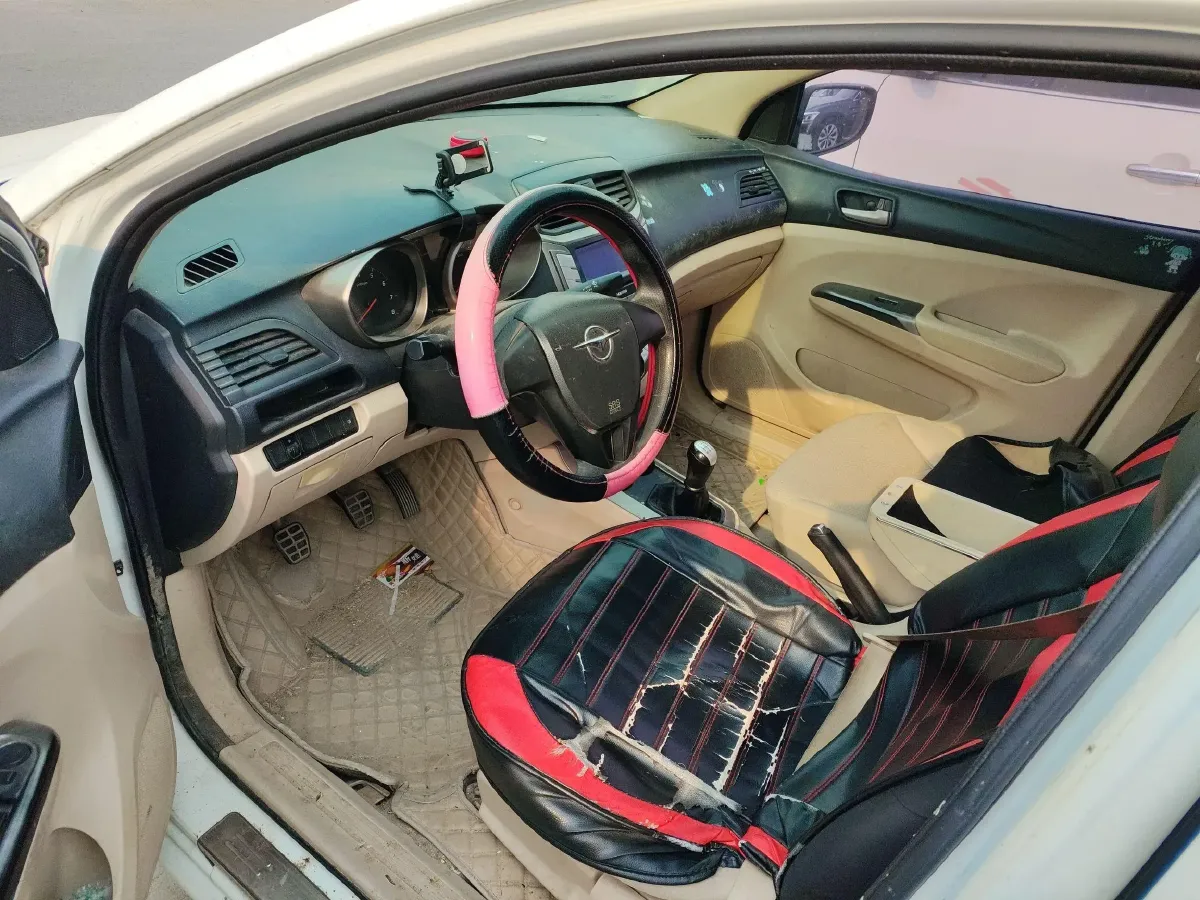 2014 HaiMa M3 1.5L 112HP L4 5MT,autocango,china used car exporter,china ev exporter,chinese used car exporter,chinese used ev exporter