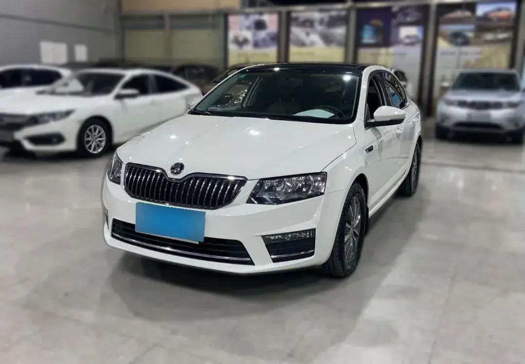 2017 Skoda Octavia 1.6L 110HP L4 6AT