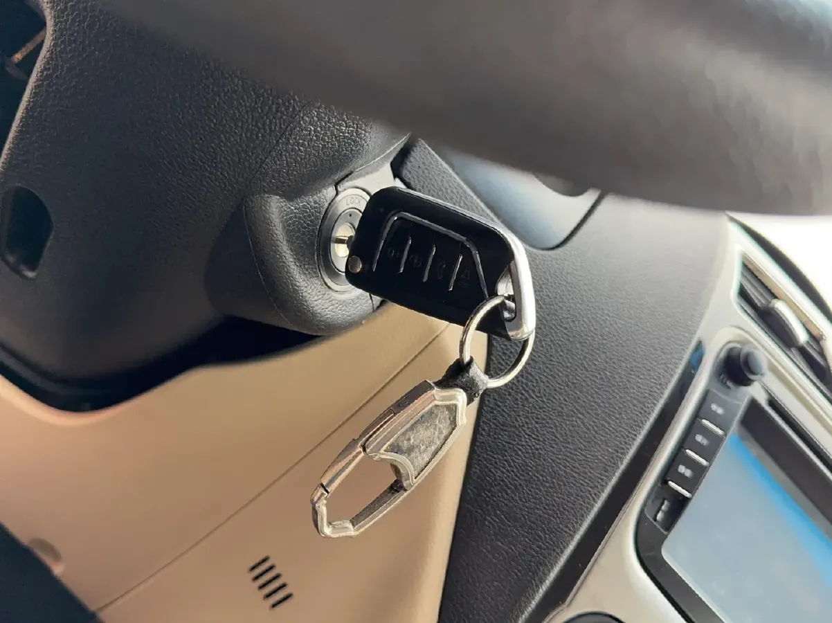 2013 Geely Emgrand Classic 1.8L 133HP L4 5MT,autocango,china used car exporter,china ev exporter,chinese used car exporter,chinese used ev exporter