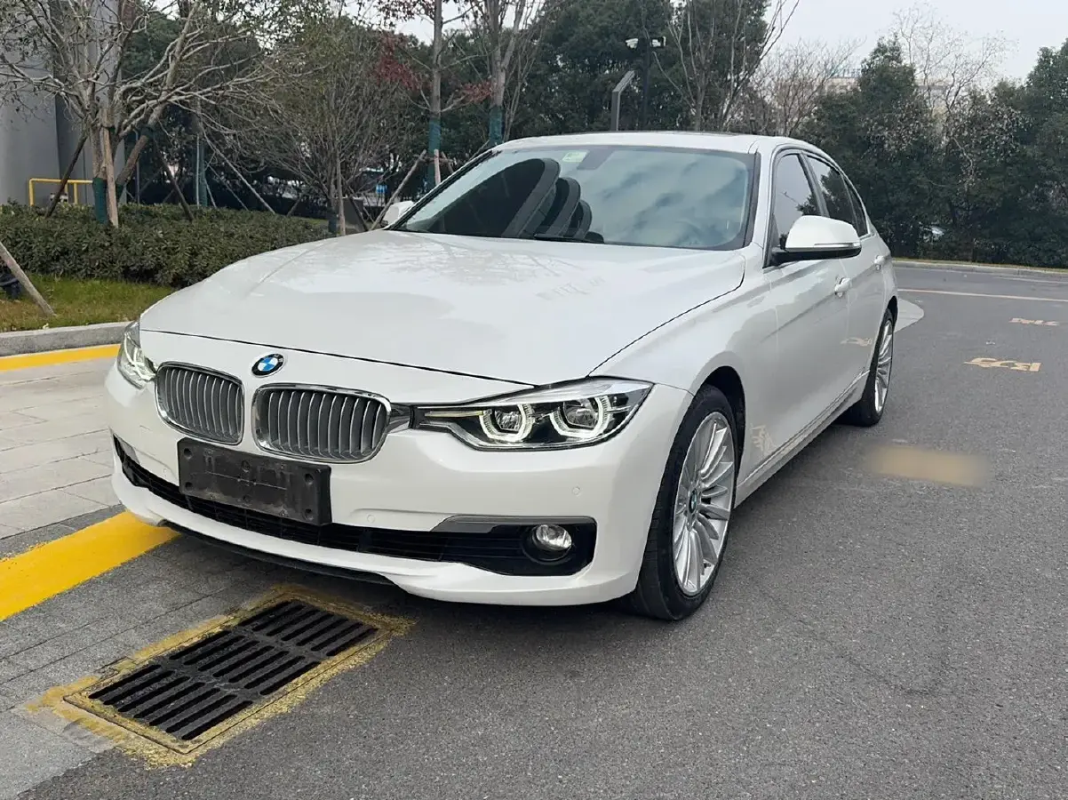 2018 BMW 3 Series 2.0T 184HP L4 8AT