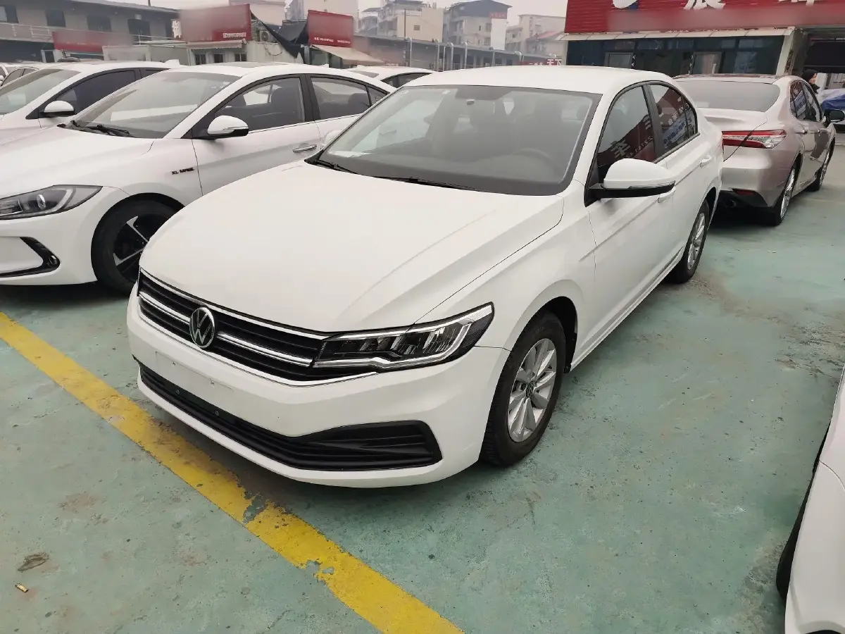 2021 Volkswagen Bora 1.5L 113HP L4 6AT