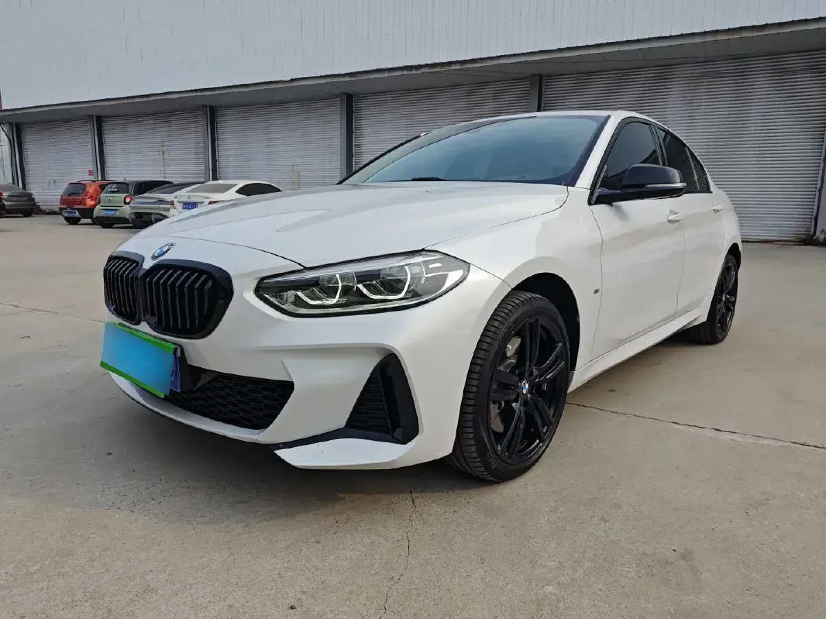 2022 BMW 1 Series 2.0T 192HP L4 7DCT