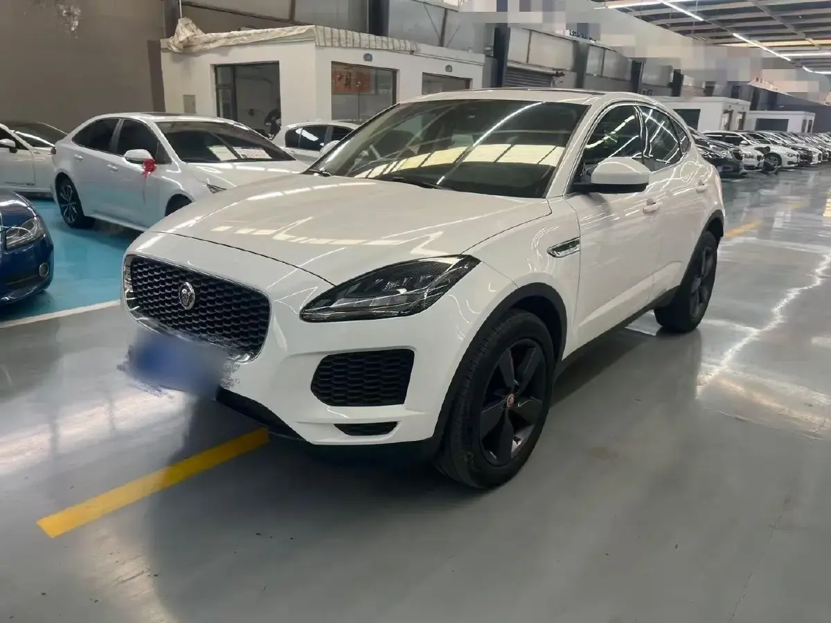 2018 Jaguar E-PACE 2.0T 200HP L4 9AT