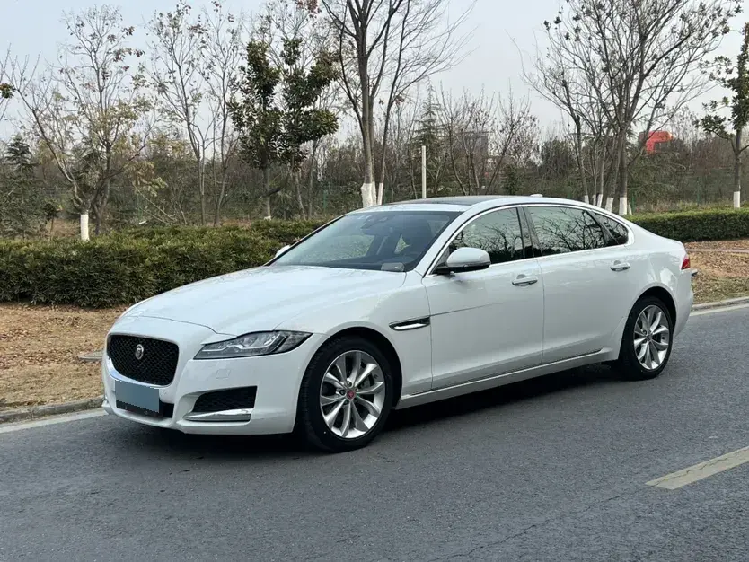 2020 Jaguar XFL 2.0T 250HP L4 8AT