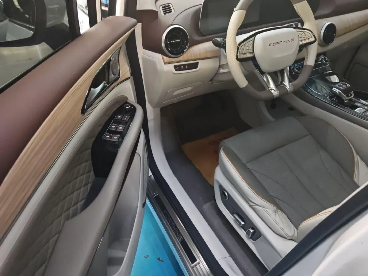 2022 DongFeng Forthing Yacht 1.5T 197HP L4 7DCT,autocango,china used car exporter,china ev exporter,chinese used car exporter,chinese used ev exporter