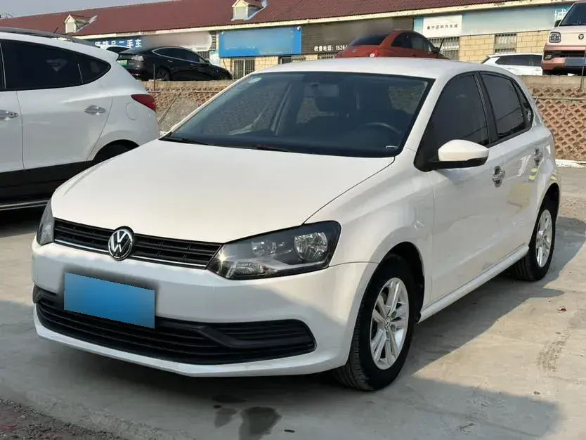 2016 Volkswagen Polo 1.4L 90HP L4 6AT