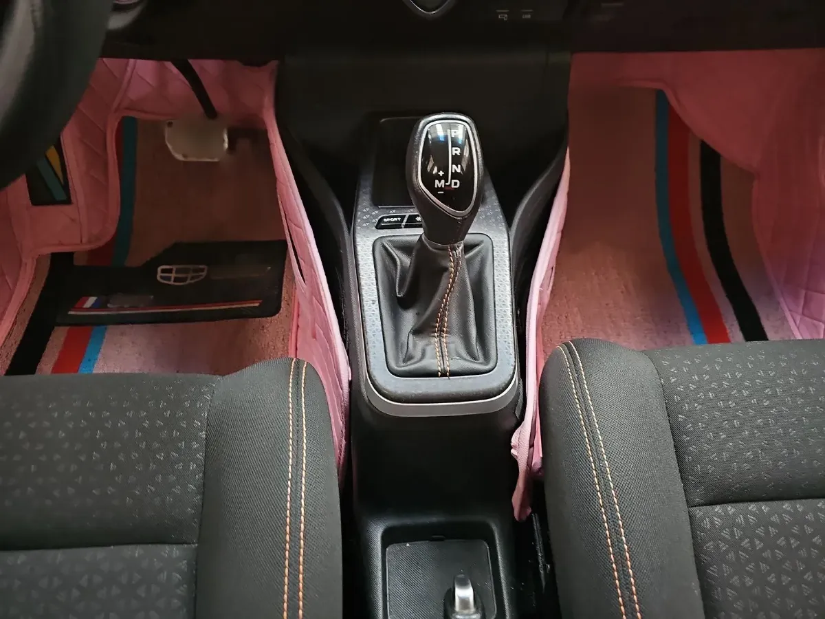 2017 Geely Vision X1 1.3L 88HP L4 4AT,autocango,china used car exporter,china ev exporter,chinese used car exporter,chinese used ev exporter