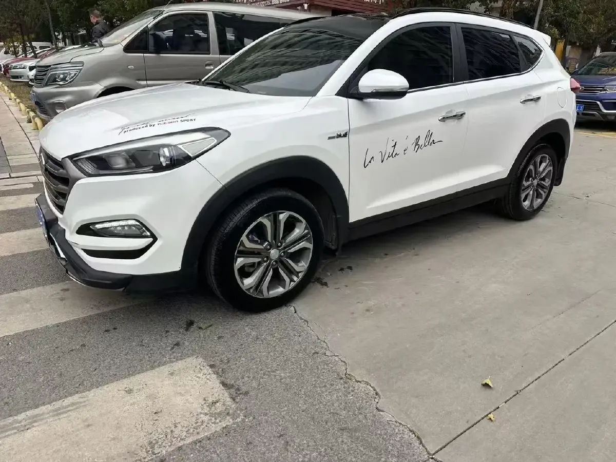 2015 Hyundai Tucson 1.6T 177HP L4 7DCT