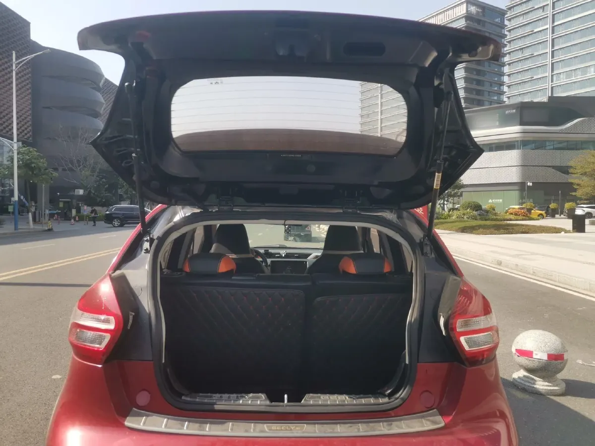 2017 Geely Vision X1 1.3L 88HP L4 4AT,autocango,china used car exporter,china ev exporter,chinese used car exporter,chinese used ev exporter