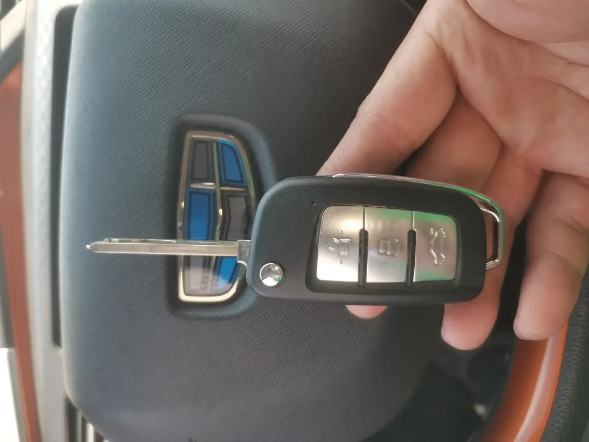 2017 Geely Vision X1 1.3L 88HP L4 4AT,autocango,china used car exporter,china ev exporter,chinese used car exporter,chinese used ev exporter