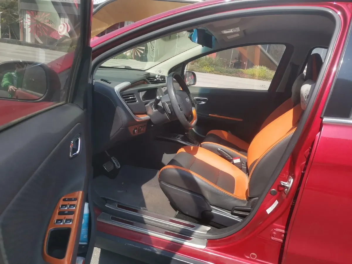 2017 Geely Vision X1 1.3L 88HP L4 4AT,autocango,china used car exporter,china ev exporter,chinese used car exporter,chinese used ev exporter