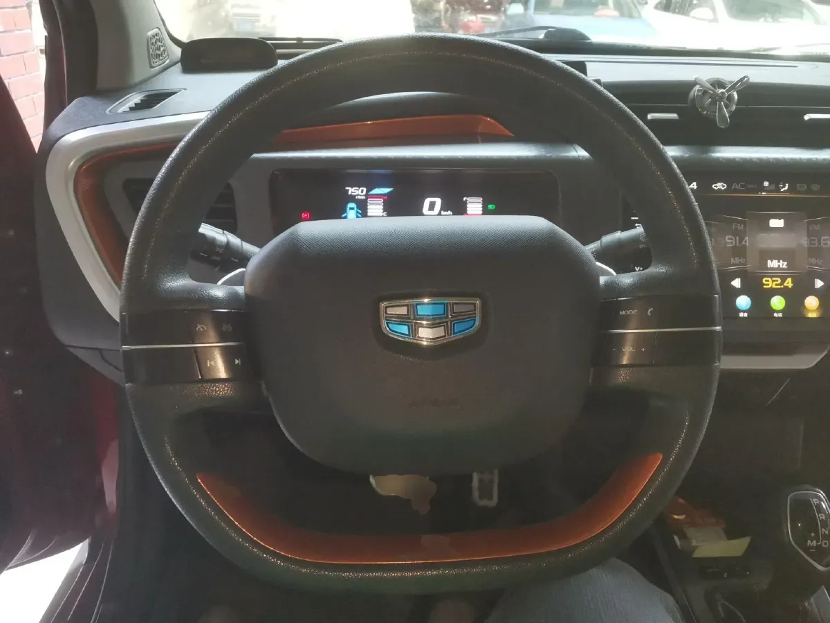 2017 Geely Vision X1 1.3L 88HP L4 4AT,autocango,china used car exporter,china ev exporter,chinese used car exporter,chinese used ev exporter