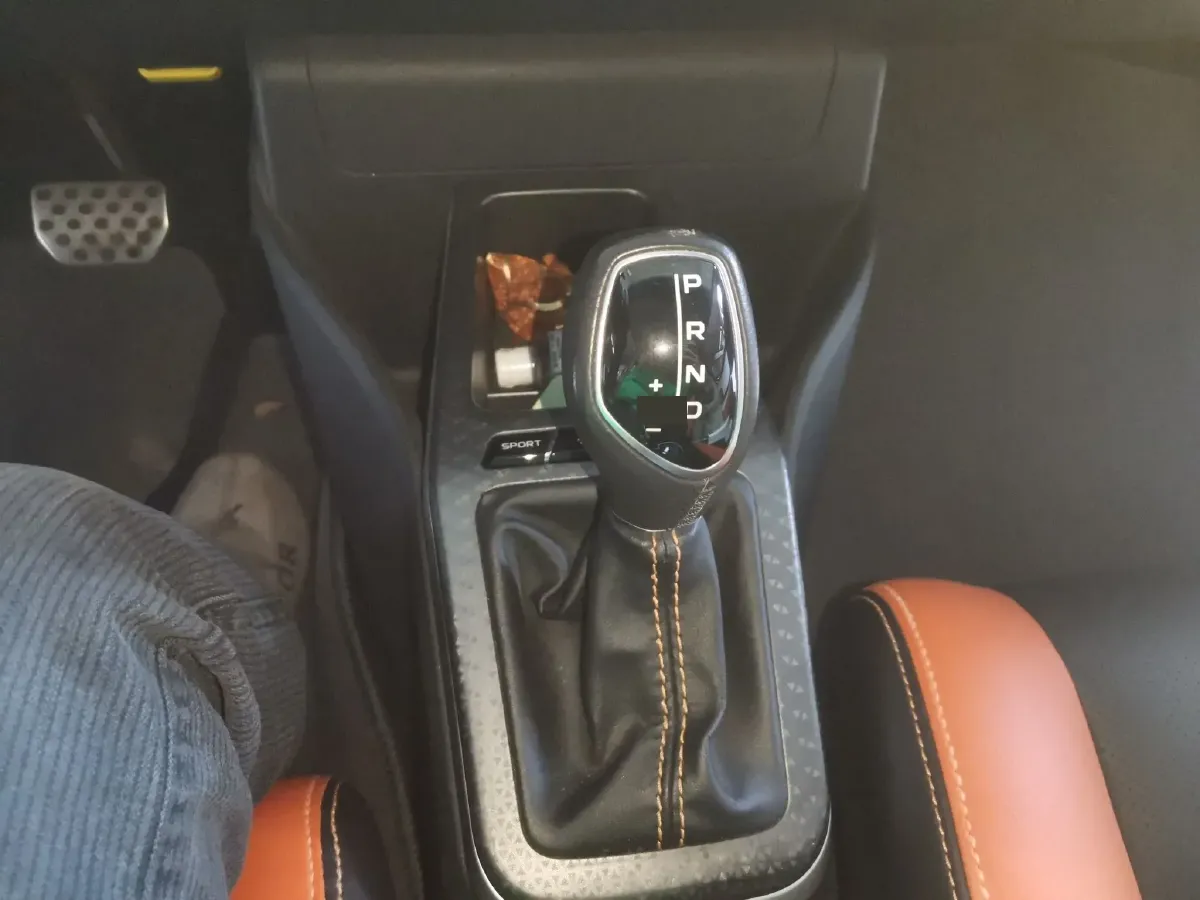 2017 Geely Vision X1 1.3L 88HP L4 4AT,autocango,china used car exporter,china ev exporter,chinese used car exporter,chinese used ev exporter