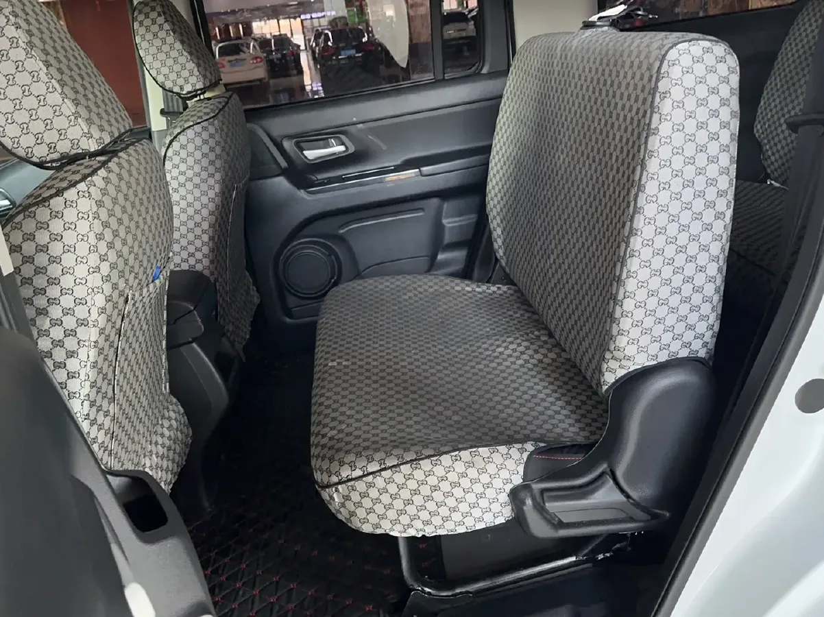 2020 ChangAn Oshan X70A 1.5L 107HP L4 5MT,autocango,china used car exporter,china ev exporter,chinese used car exporter,chinese used ev exporter