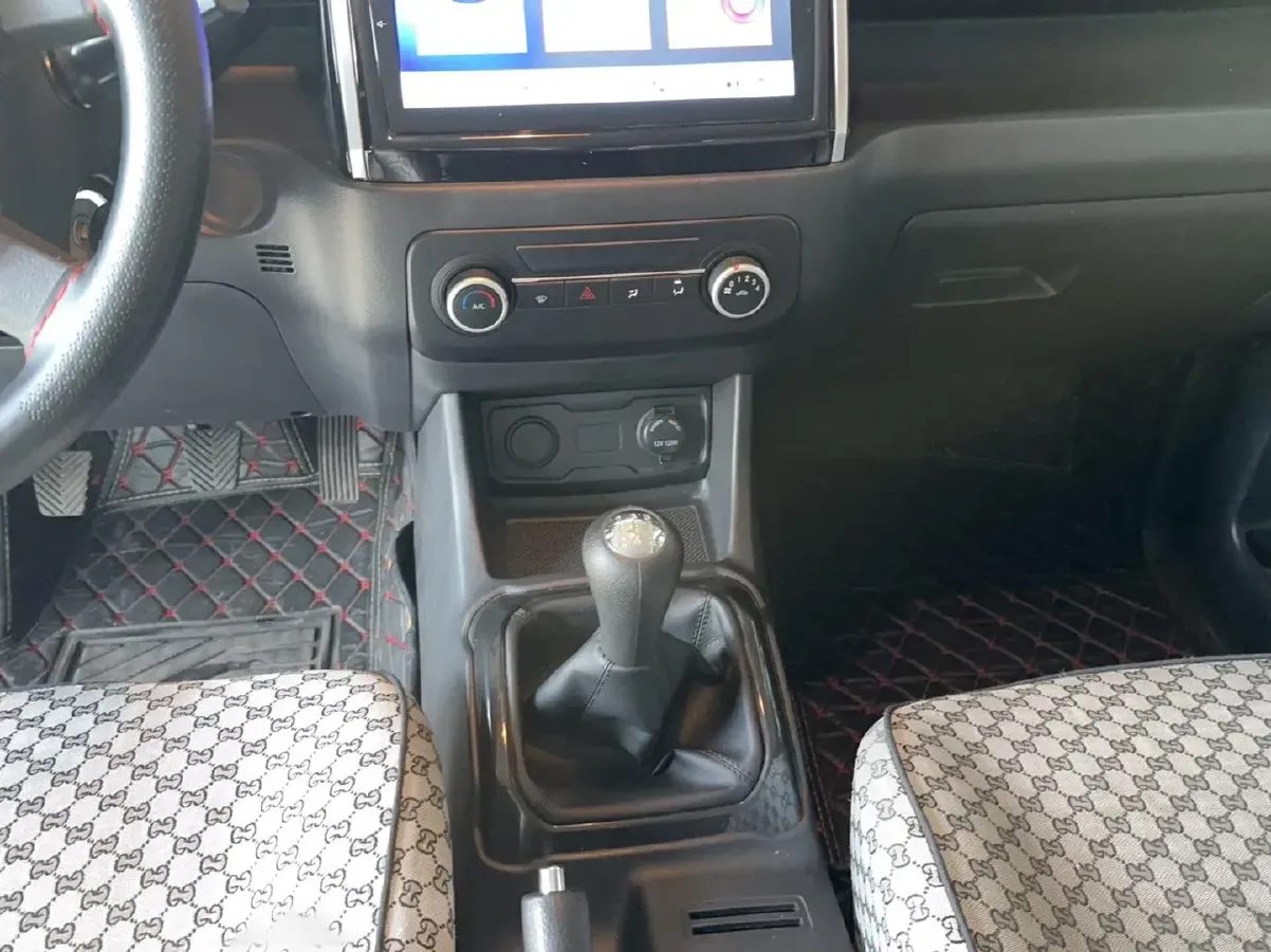 2020 ChangAn Oshan X70A 1.5L 107HP L4 5MT,autocango,china used car exporter,china ev exporter,chinese used car exporter,chinese used ev exporter