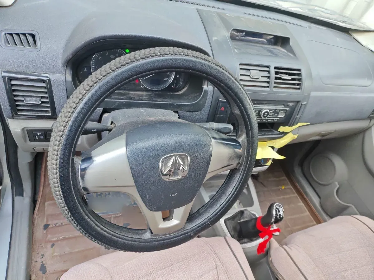 2015 BAIC WeiWang M20 1.2L 86HP L4 5MT,autocango,china used car exporter,china ev exporter,chinese used car exporter,chinese used ev exporter