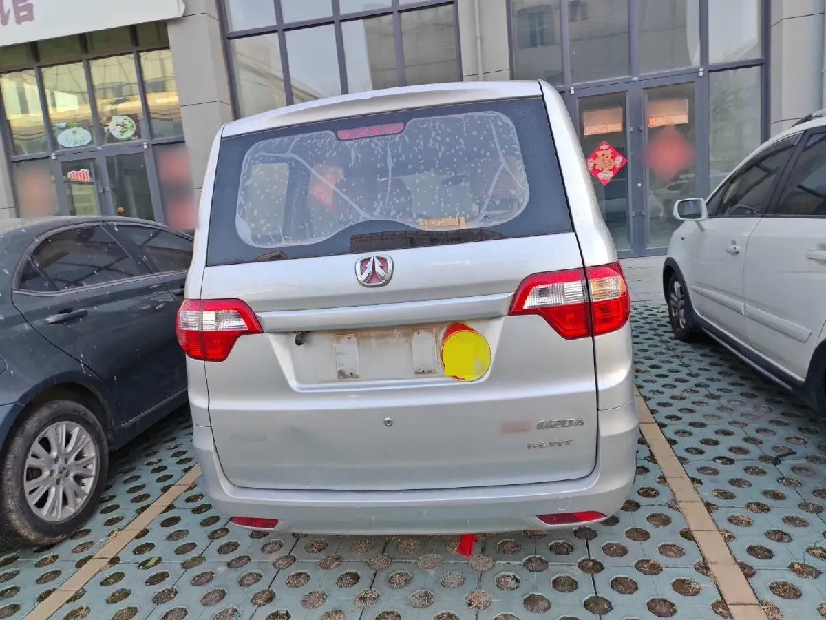 2015 BAIC WeiWang M20 1.2L 86HP L4 5MT,autocango,china used car exporter,china ev exporter,chinese used car exporter,chinese used ev exporter