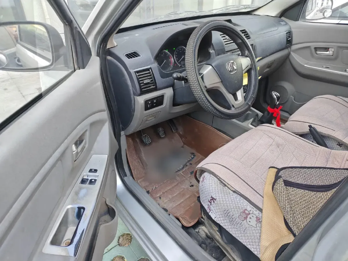 2015 BAIC WeiWang M20 1.2L 86HP L4 5MT,autocango,china used car exporter,china ev exporter,chinese used car exporter,chinese used ev exporter