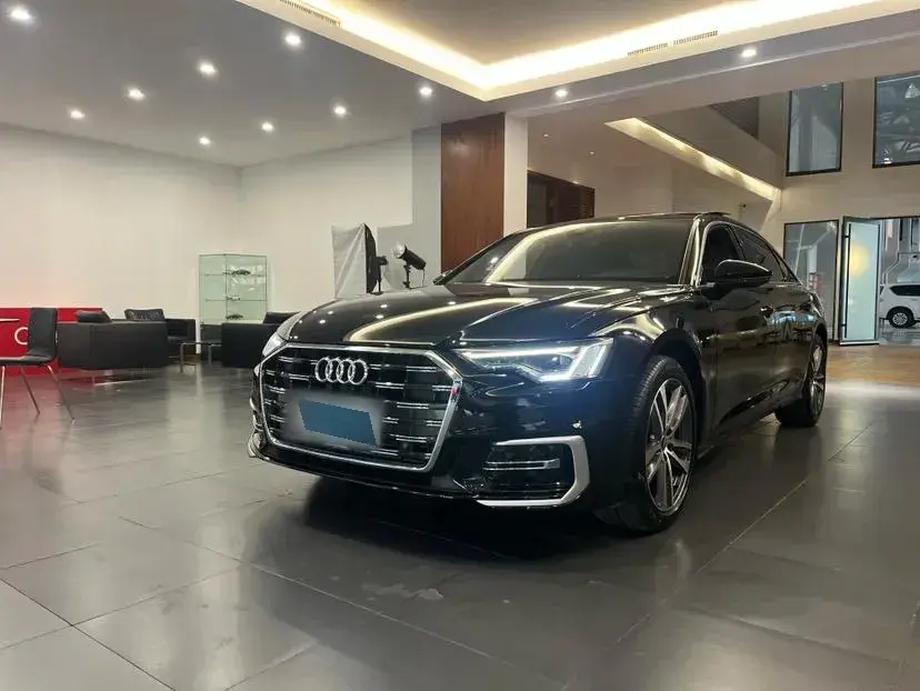 2023 Audi A6L 2.0T 190HP L4 7DCT