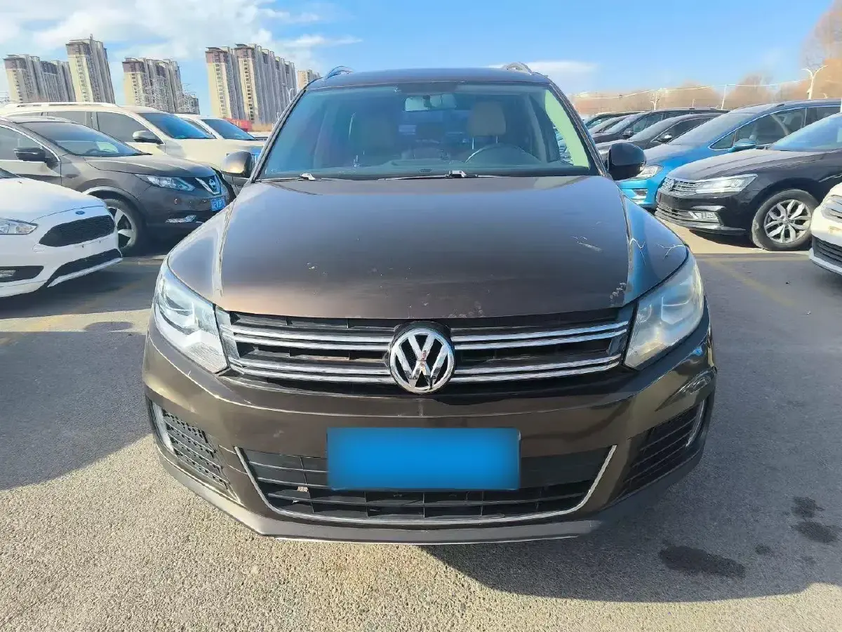 2013 Volkswagen Tiguan 2.0T 200HP L4 6AT