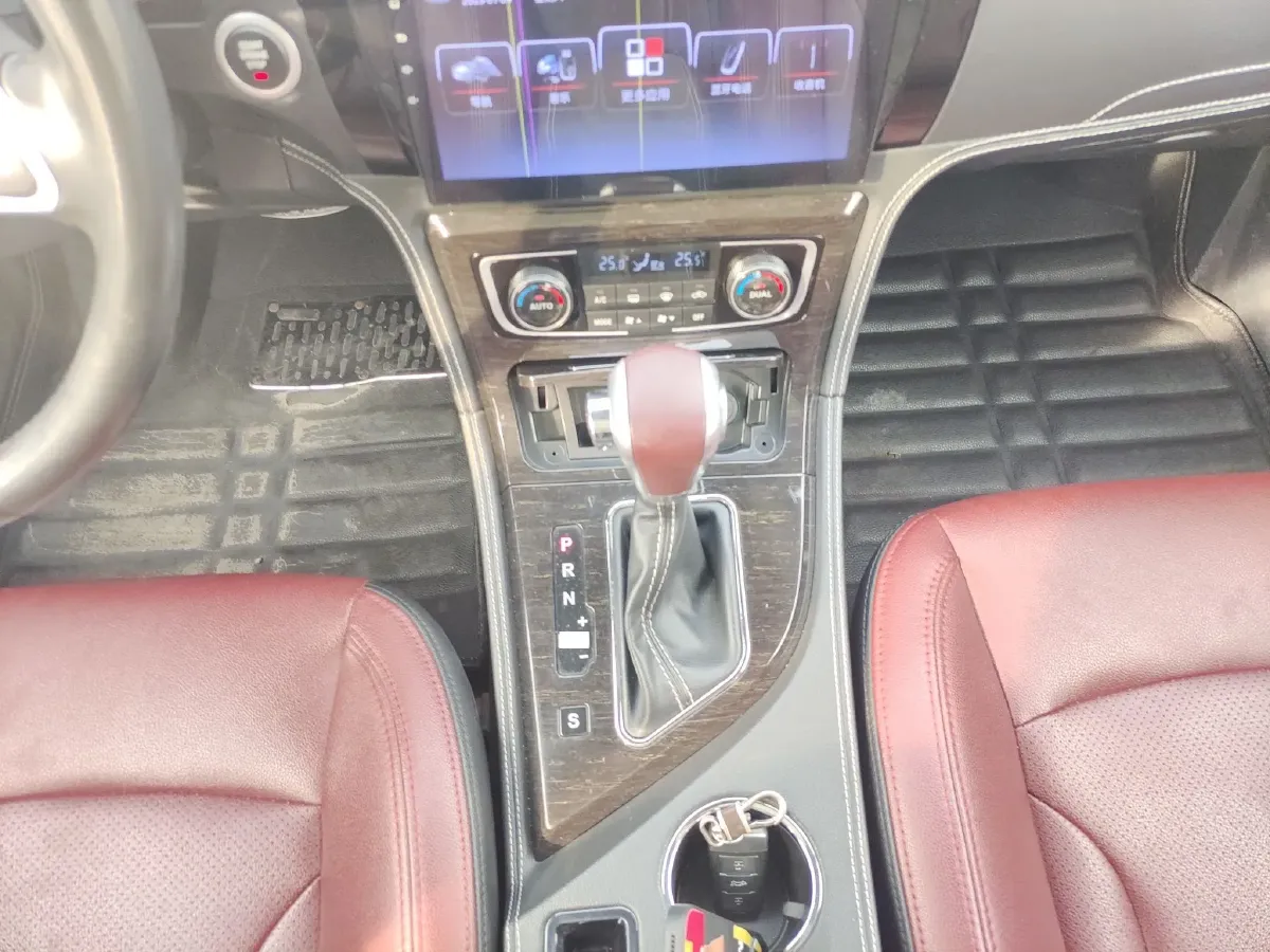 2015 Zotye T600 2.0T 190HP L4 6DCT,autocango,china used car exporter,china ev exporter,chinese used car exporter,chinese used ev exporter