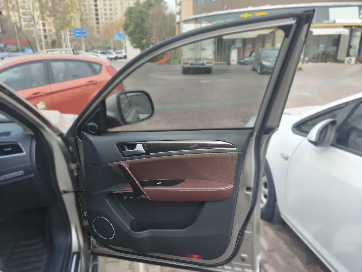 2015 Zotye T600 2.0T 190HP L4 6DCT,autocango,china used car exporter,china ev exporter,chinese used car exporter,chinese used ev exporter