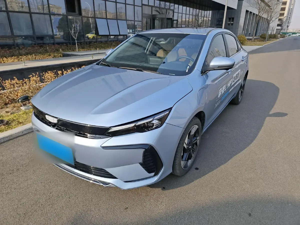 2024 Geely Emgrand L HiP 1.5T 181HP L4 3DHT PHEV 15.5KWH