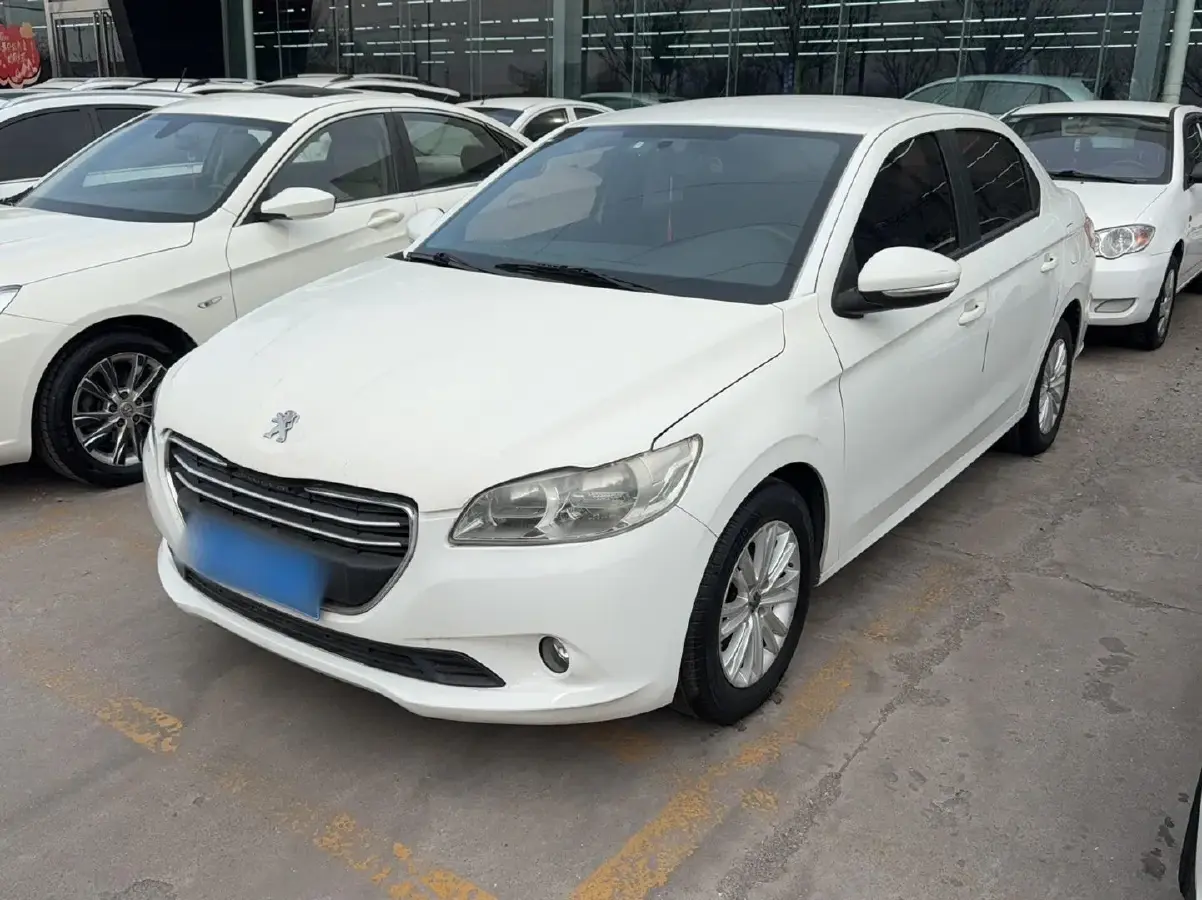 2014 Peugeot 301 1.6L 117HP L4 5MT
