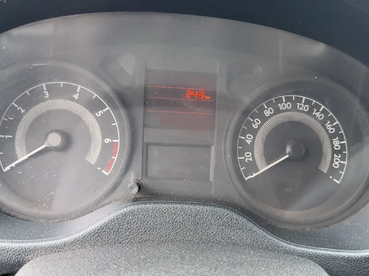 2014 Peugeot 301 1.6L 117HP L4 5MT,autocango,china used car exporter,china ev exporter,chinese used car exporter,chinese used ev exporter