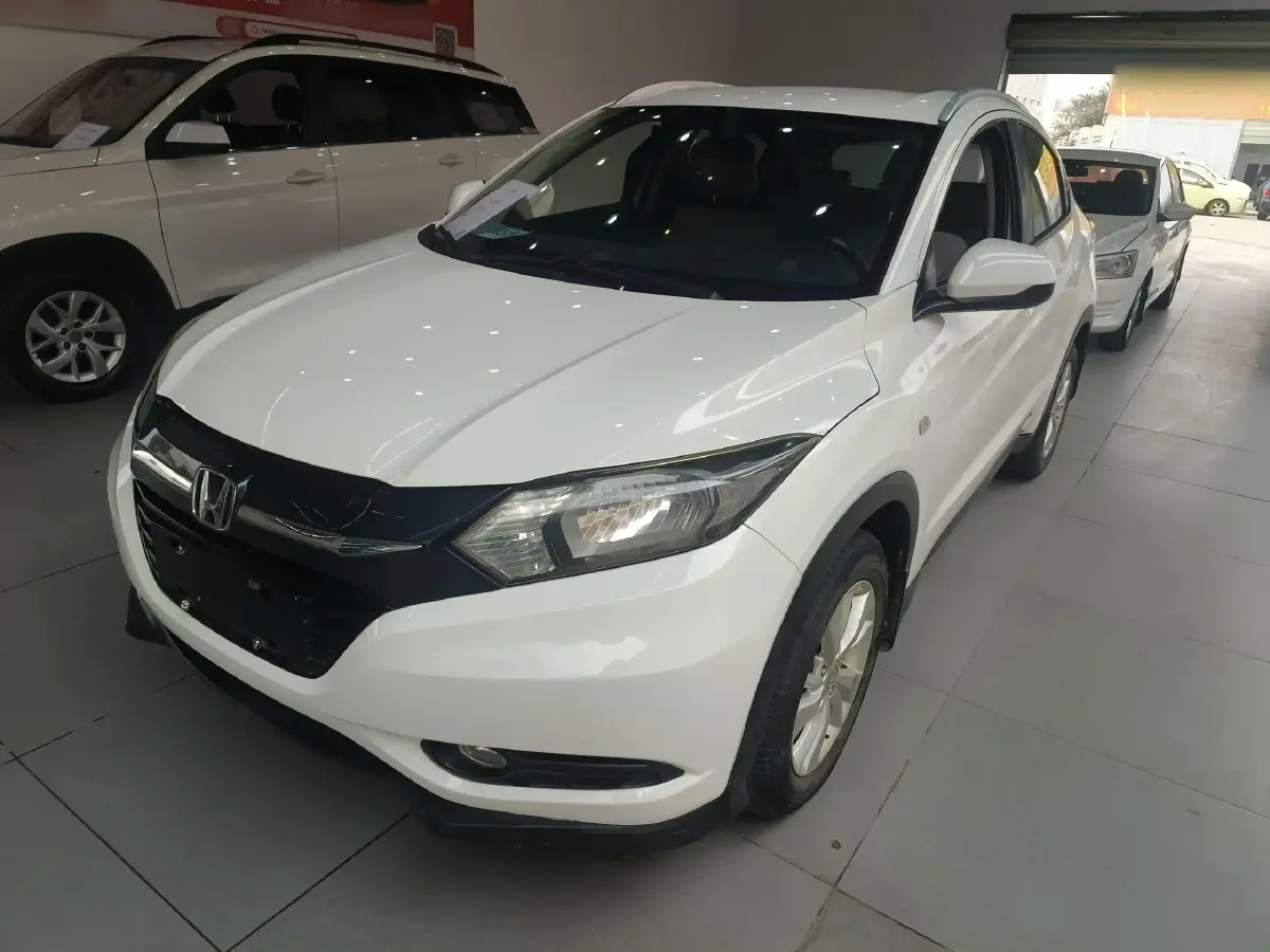 2015 Honda Vezel 1.5L 131HP L4 CVT