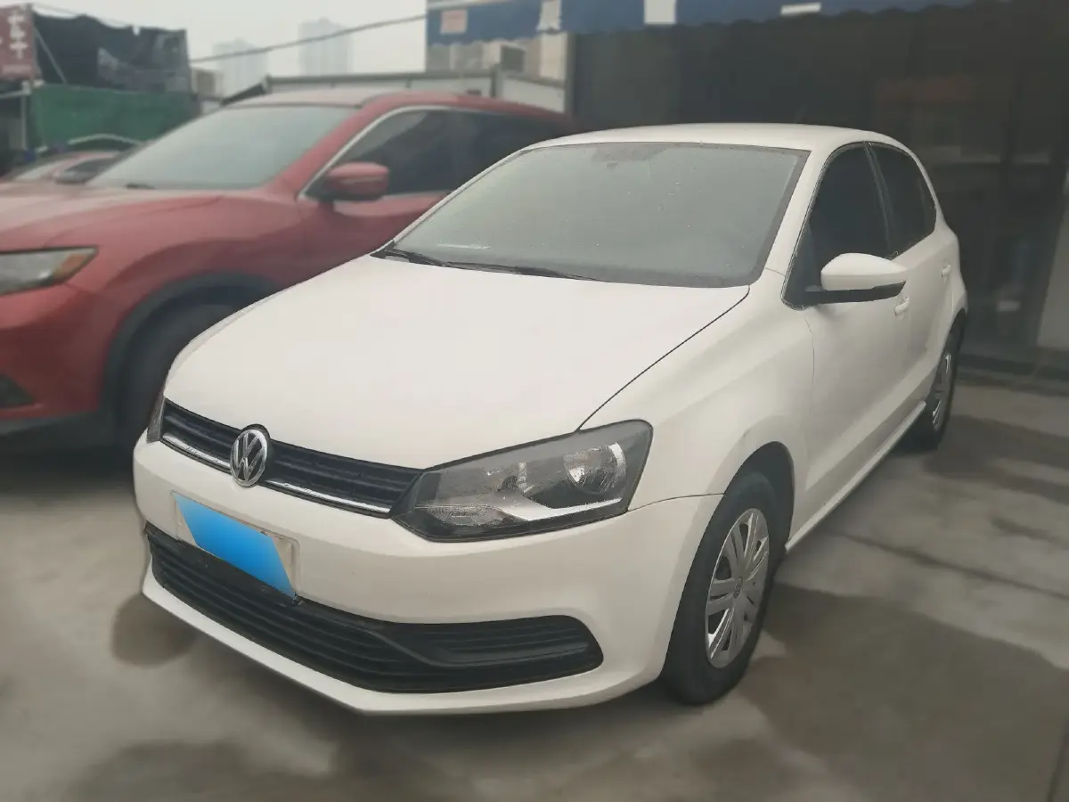 2016 Volkswagen Polo 1.4L 90HP L4 6AT
