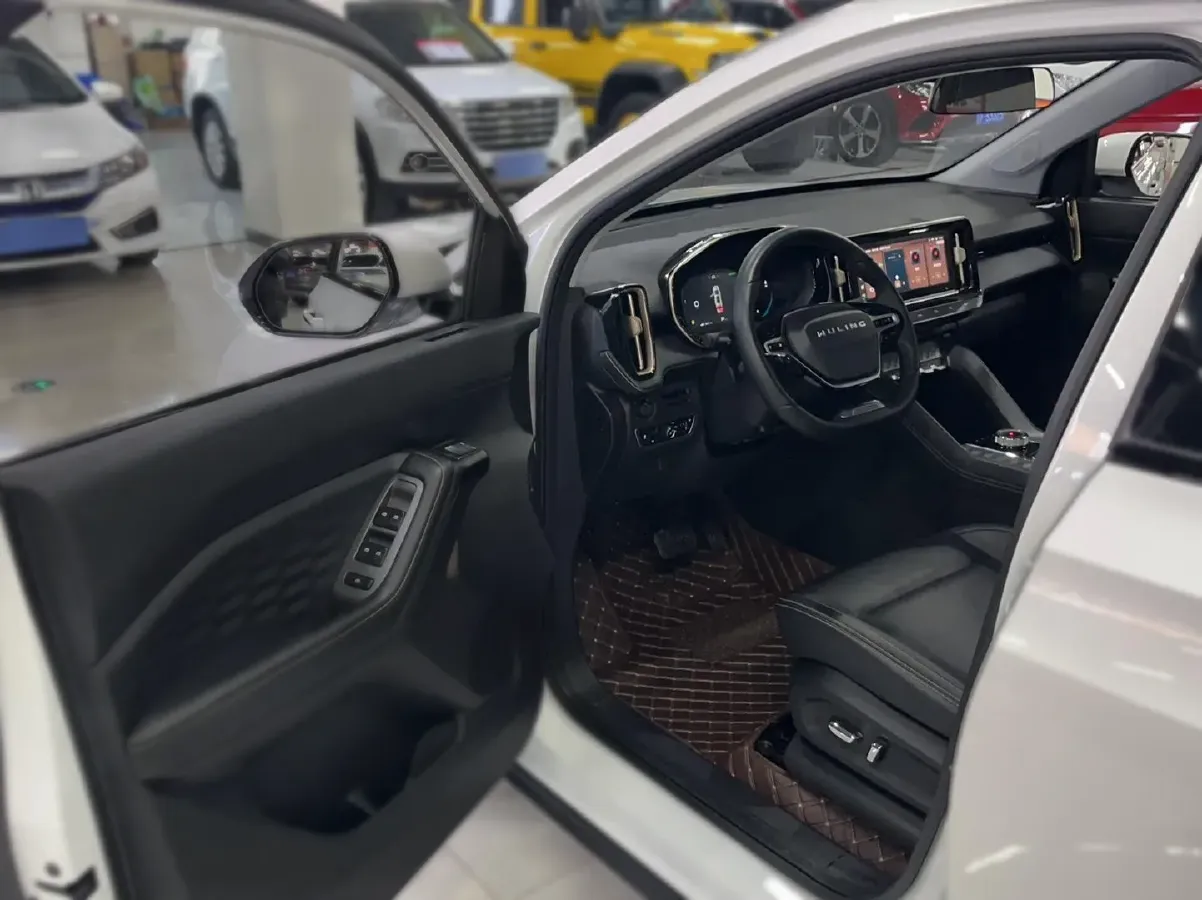 2023 WuLing XingYun 2.0L 136HP L4 1DHT Hybrid 1.8KWH,autocango,china used car exporter,china ev exporter,chinese used car exporter,chinese used ev exporter