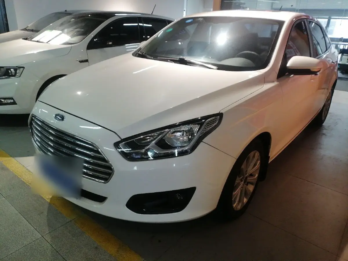 2017 Ford Escort 1.5L 113HP L4 6AT