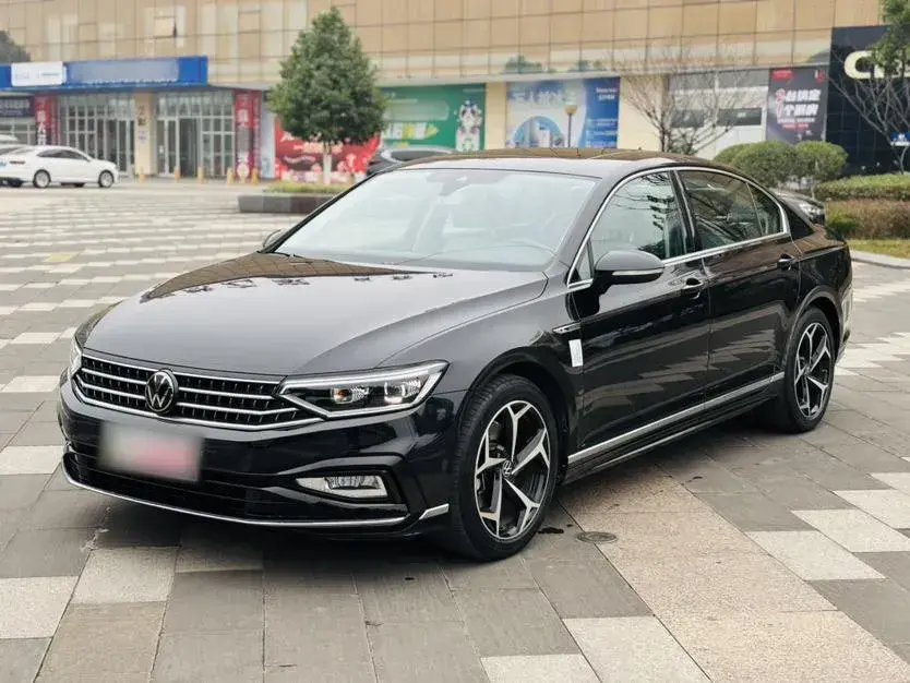 2023 Volkswagen Magotan 2.0T 186HP L4 7DCT
