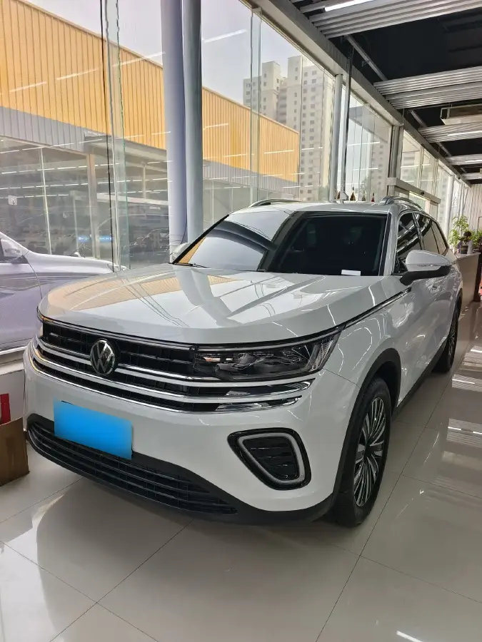 2023 Volkswagen Tavendor 2.0T 186HP L4 7DCT