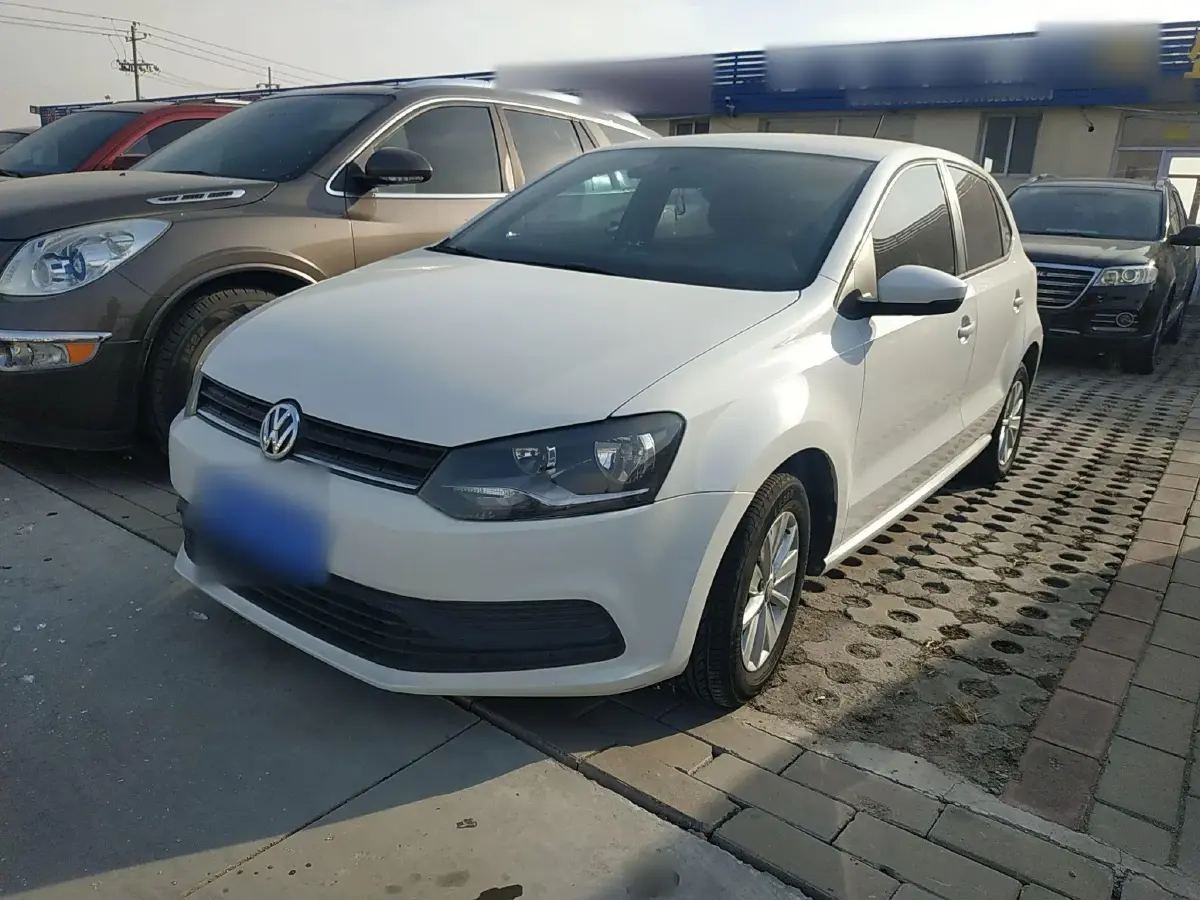 2016 Volkswagen Polo 1.4L 90HP L4 6AT