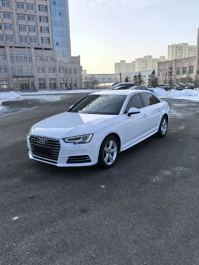 2017 Audi A4L 2.0T 190HP L4 7DCT