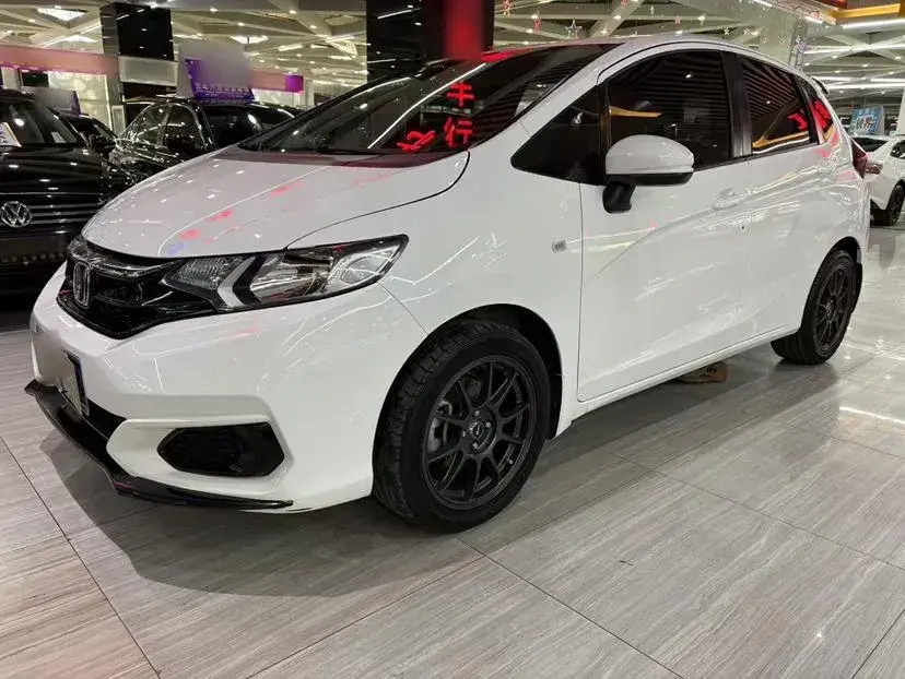 2018 Honda Fit 1.5L 131HP L4 5MT