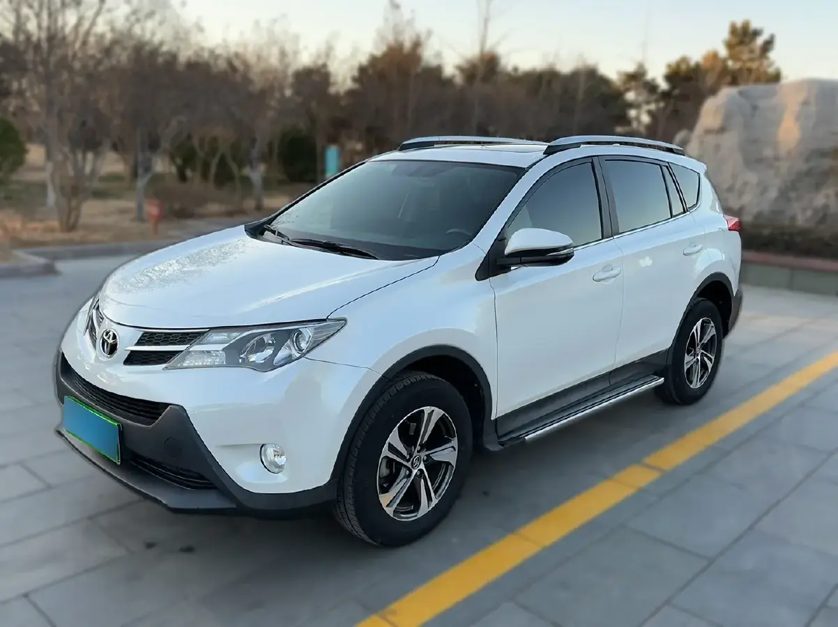 2015 Toyota RAV4 2.0L 147HP L4 CVT