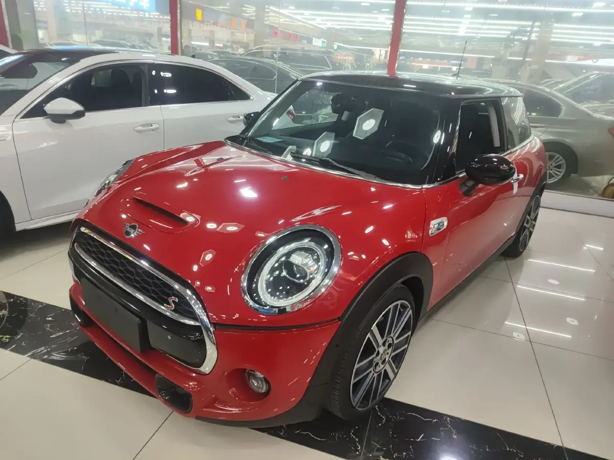 2021 MINI MINI 2.0T 192HP L4 7DCT