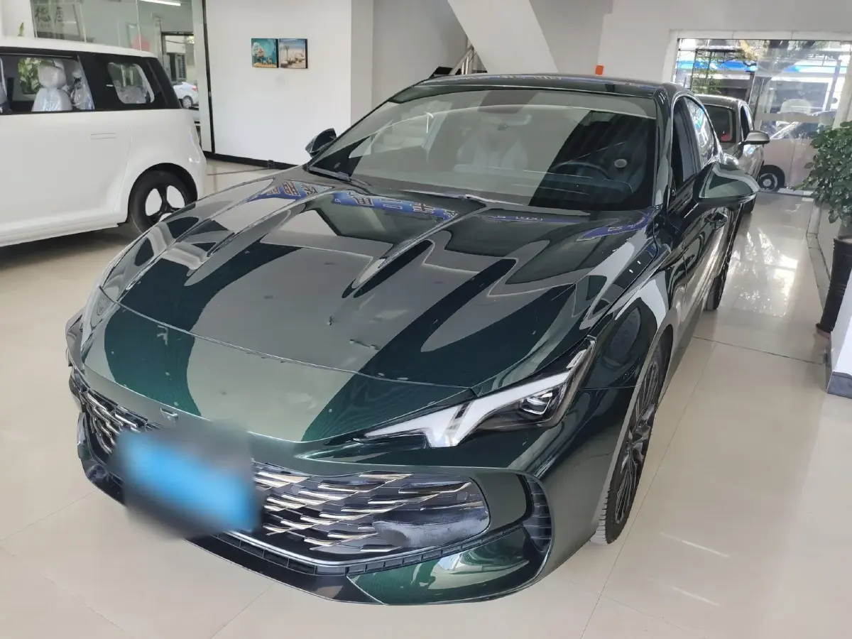 2023 MG 7 2.0T 261HP L4 9AT