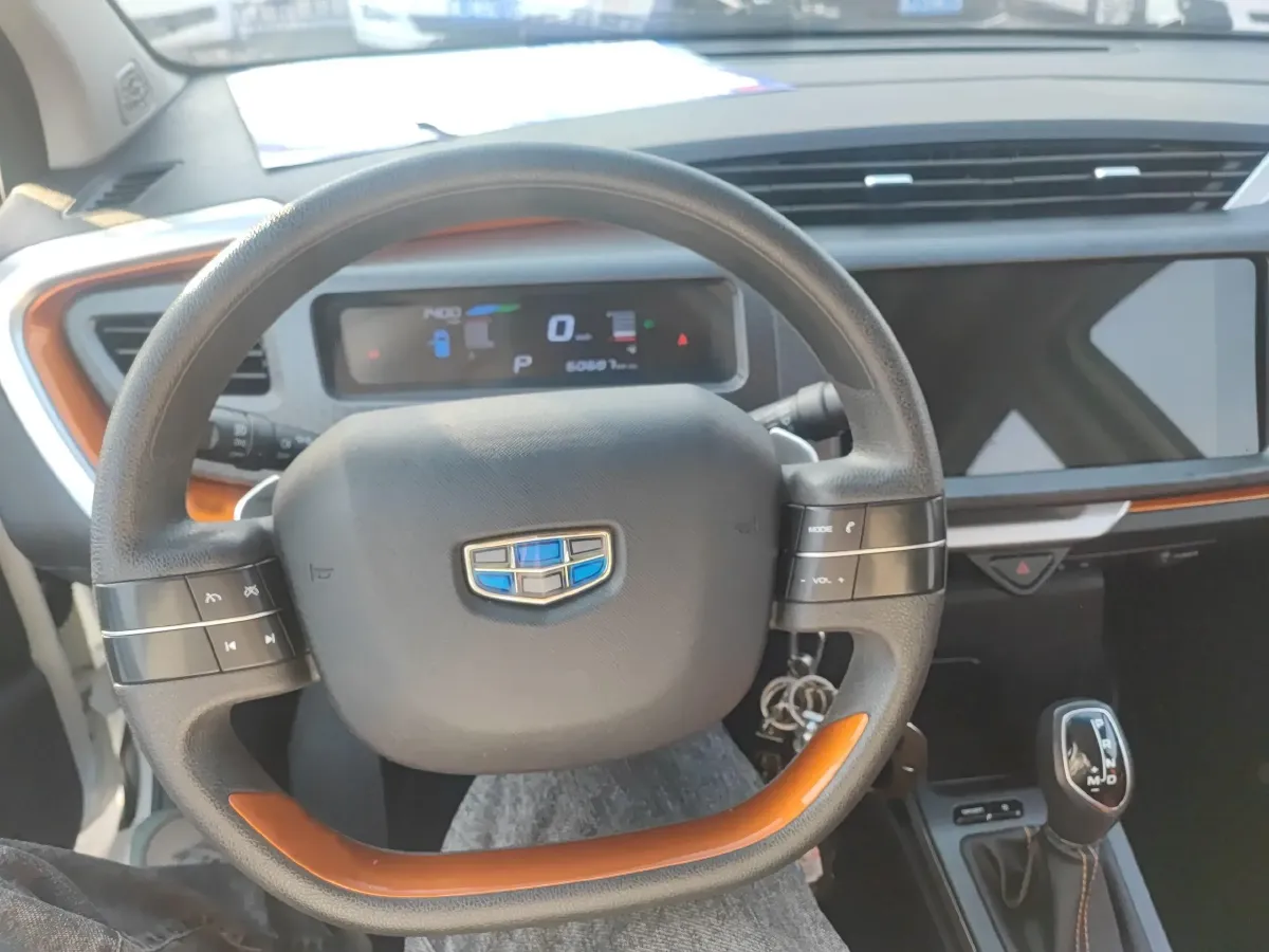 2017 Geely Vision X1 1.3L 88HP L4 4AT,autocango,china used car exporter,china ev exporter,chinese used car exporter,chinese used ev exporter