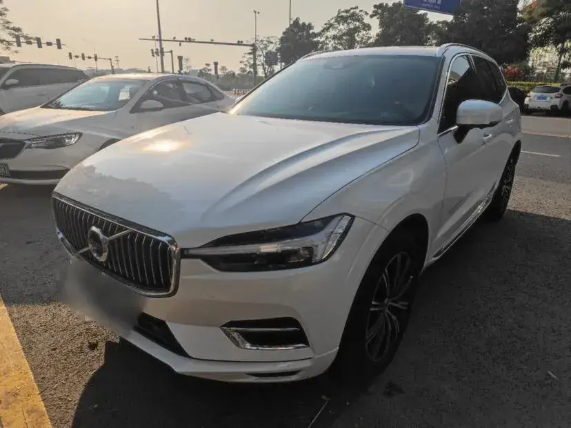 2021 Volvo XC60 2.0T 250HP L4 8AT