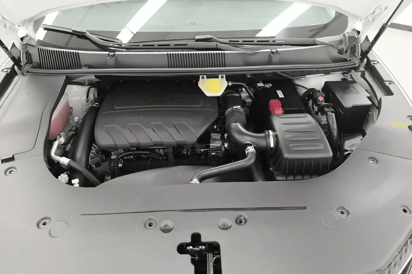 2022 DongFeng Forthing Yacht 1.5T 197HP L4 7DCT,autocango,china used car exporter,china ev exporter,chinese used car exporter,chinese used ev exporter