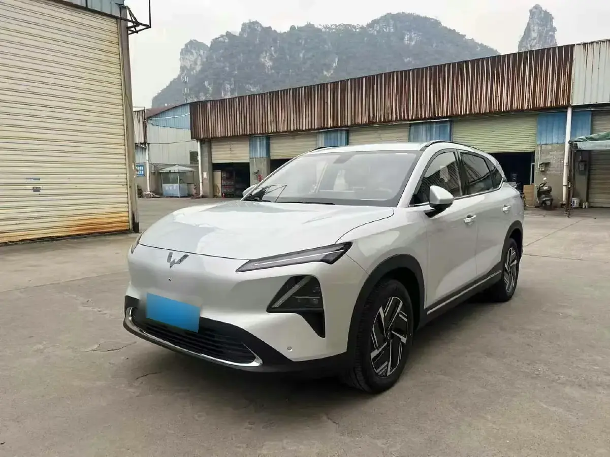 2024 WuLing XingGuangS 1.5L 106HP L4 E-CVT PHEV 20.5KWH